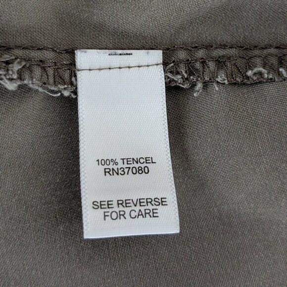 CATO Light Brown Sleeveless Lightweight Utility Cargo Shirt Jacket; Size 18/20W - Picture 4 of 6